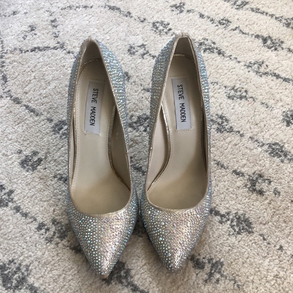 Steve Madden Shoes - steve madden gemstone heels
